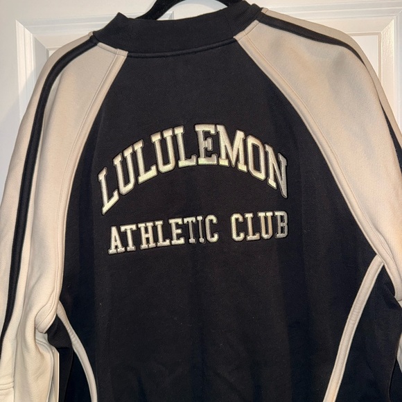 Lululemon Scuba Oversized Collegiate Jacket - Picture 3 of 7